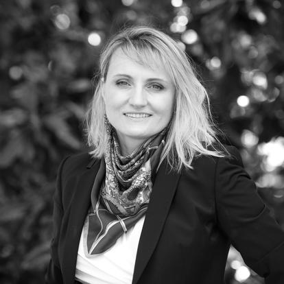 Elena-Loutskina_faculty-bio_1x1